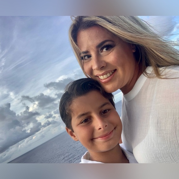 Meet your Posher, Monica - Picture 3 of 4